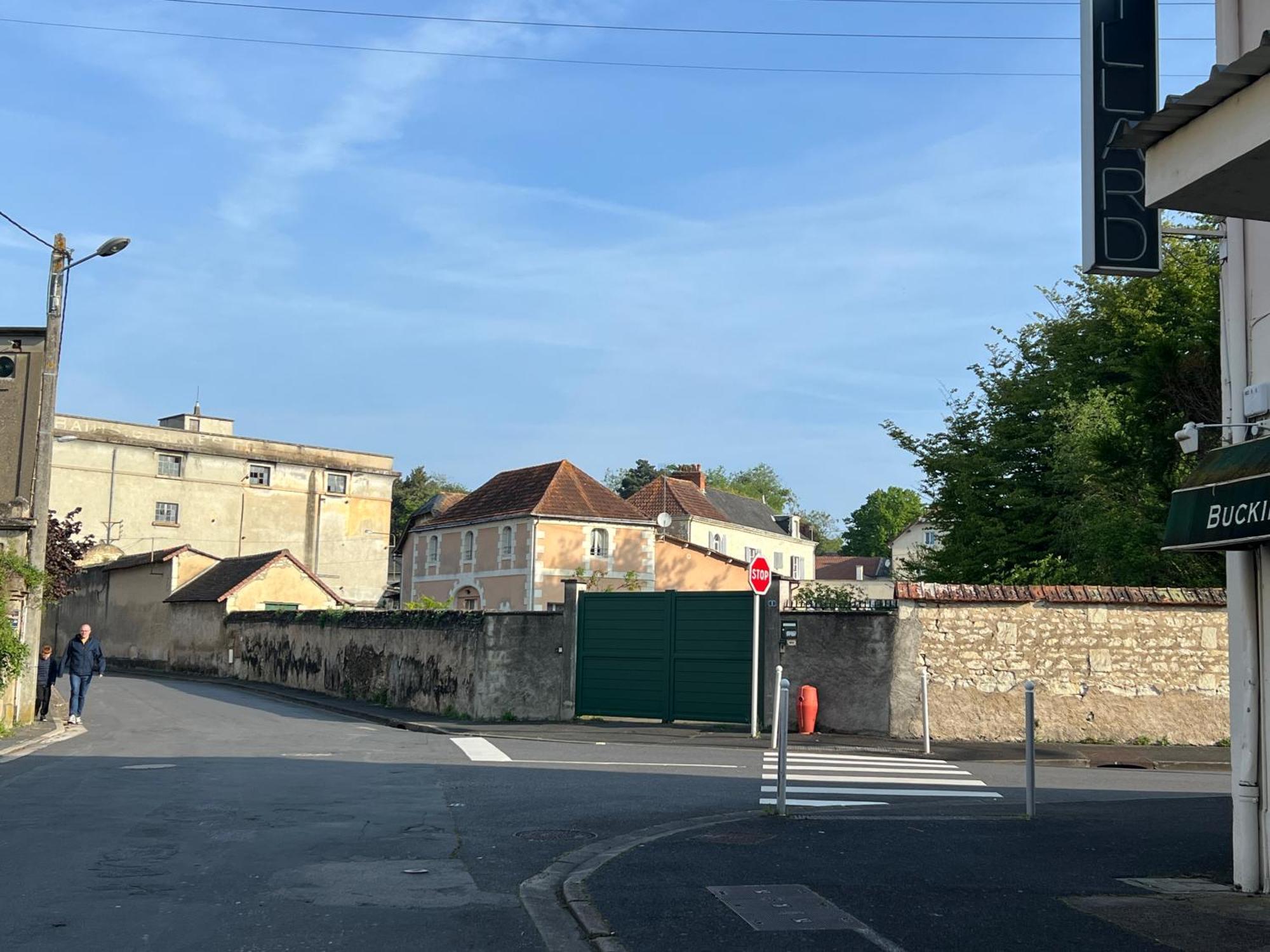 Studios Cozy 2A4 Pers Avec Jardin I Proche Futuroscope Châtellerault Exterior foto